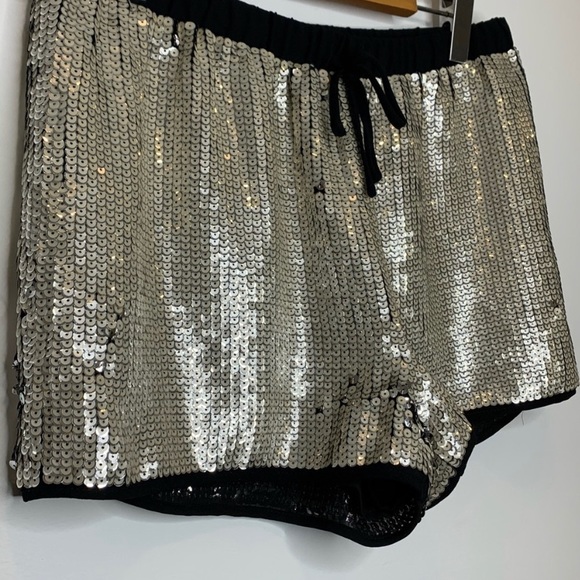SOLD.  H&M sequin drawstring shorts champagne gold - Picture 2 of 4